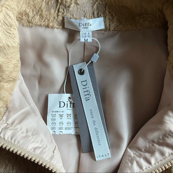 Diffa Italy Faux Fur Leather Ruffle Trim Shoulder Zip Front Vest Women's Size M - Picture 9 of 12